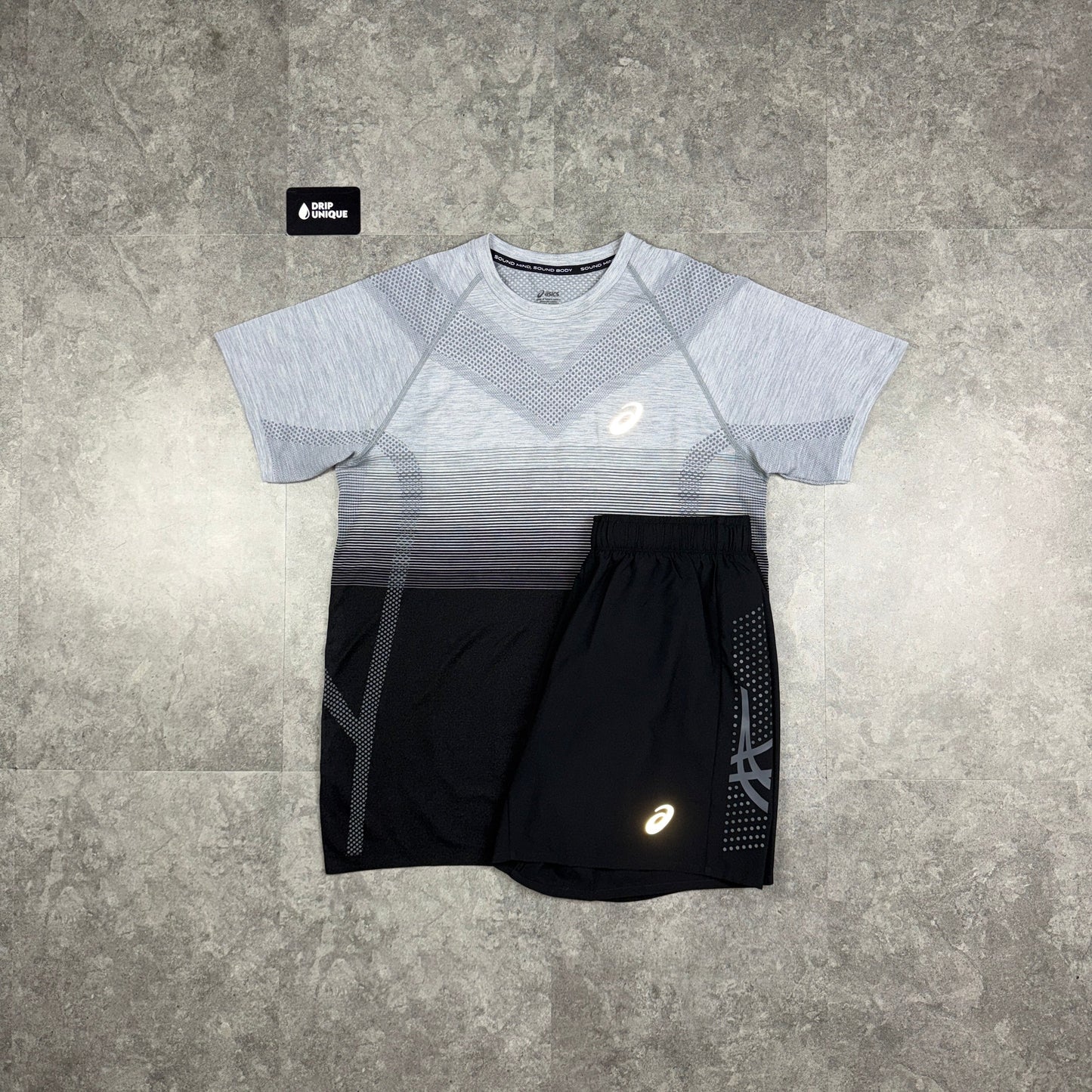 Asics Seamless Performance T-Shirt Black / Grey & Black Icon Shorts Set
