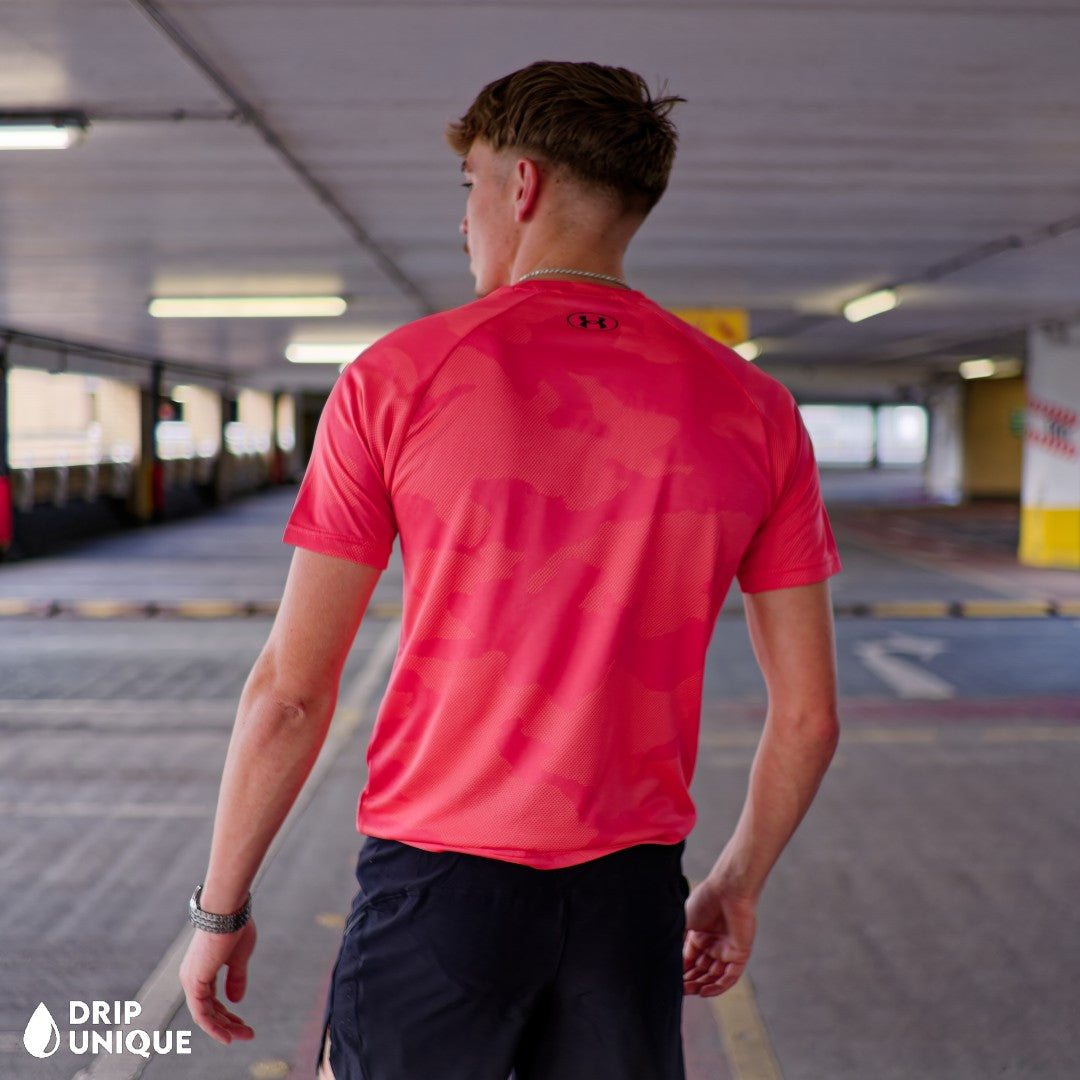 Under Armour Jacquard T-Shirt Salmon & Launch Speedpocket Shorts Set