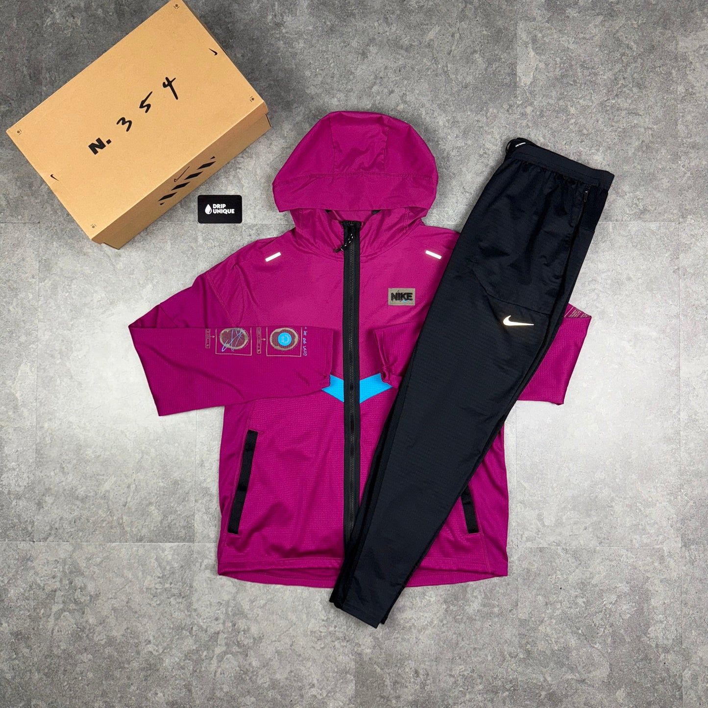 Nike DYE Wildrun Windrunner Jacket Pink