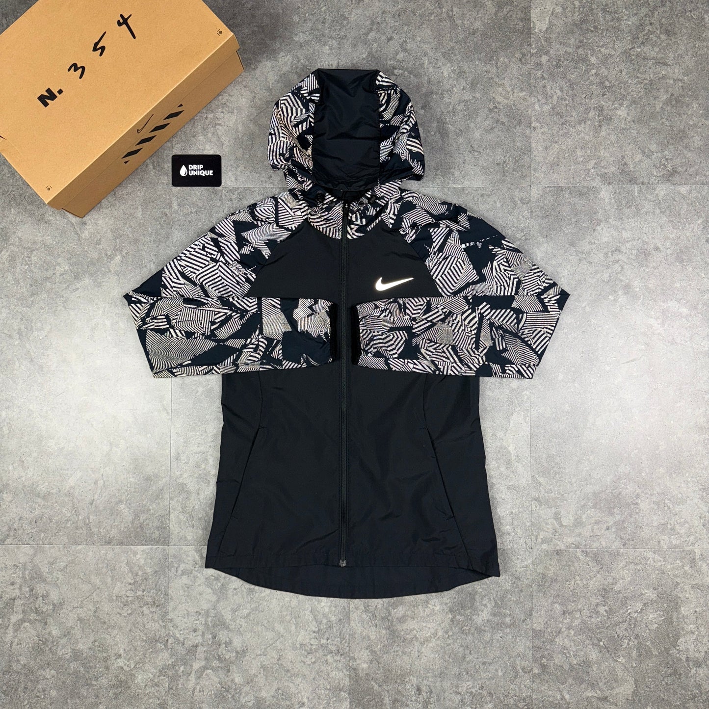 Nike Flash Essential Reflective Windrunner Jacket Black