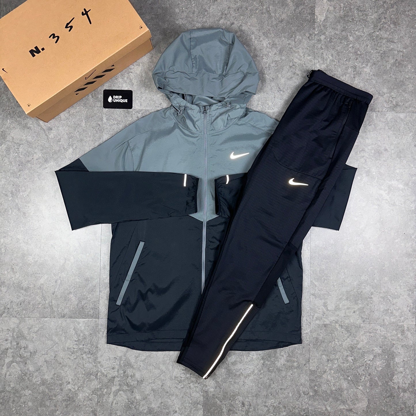 Nike UV Windrunner Jacket Black / Grey