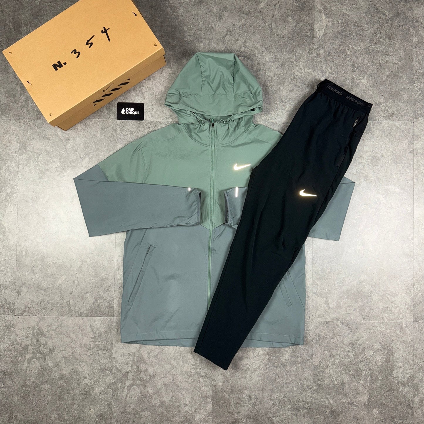 Nike UV Windrunner Jacket Clay Green