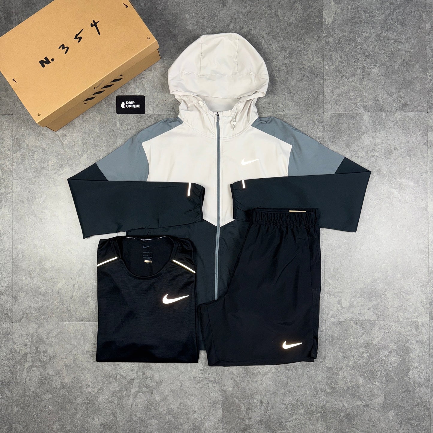 Nike UV Windrunner Jacket Light Bone
