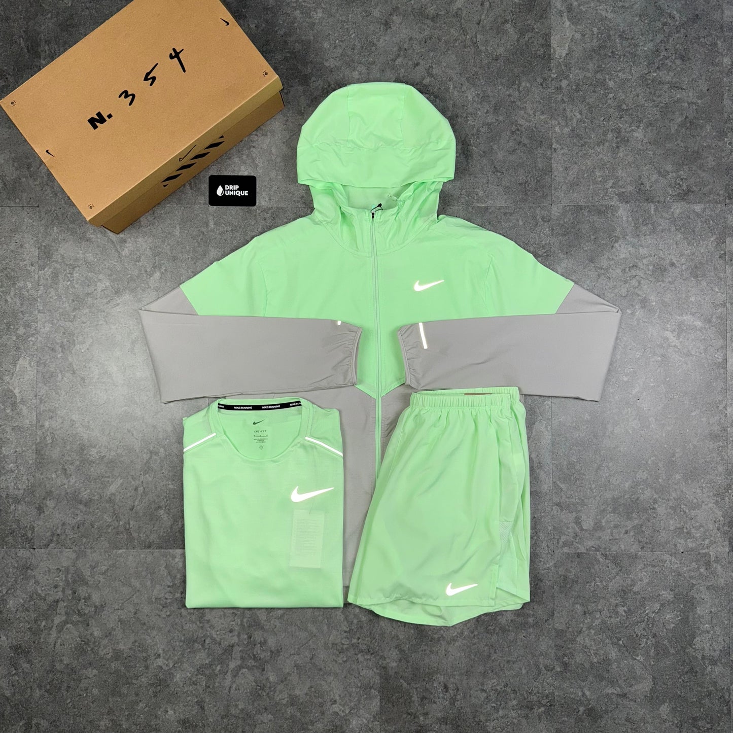 Nike Dri-Fit Challenger Shorts 5" Vapour Green