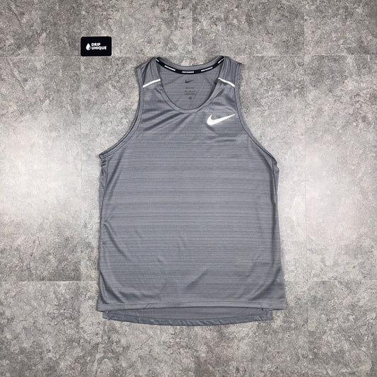 Nike Miler Vest Grey