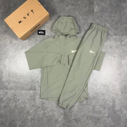 Nike Challenger Form Pants Khaki