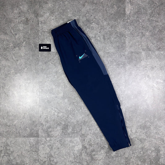 Nike Graphic Performance Challenger Pants Navy