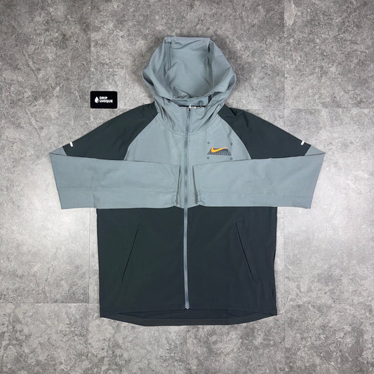 Nike Graphic Performance Windrunner Jacket Grey