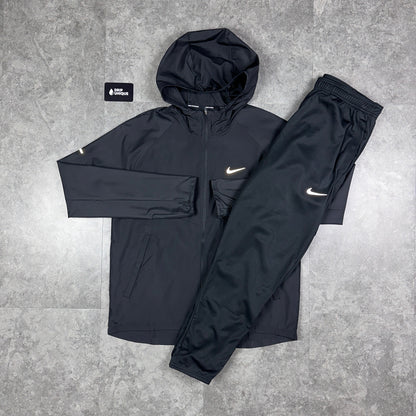 Nike Repel Miler Windrunner Jacket Black & Black Nike Challenger Pants Set