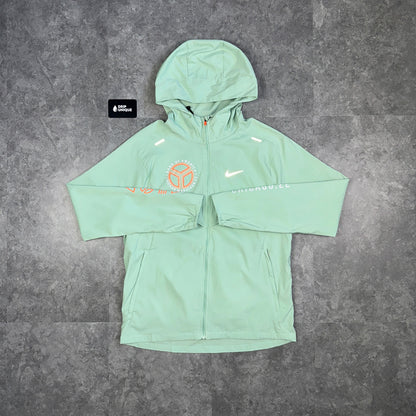 Nike UV Windrunner Jacket Chicago Finisher Mint