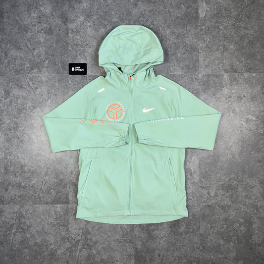 Nike UV Windrunner Jacket Chicago Finisher Mint