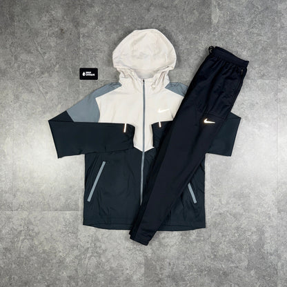 Nike UV Windrunner Jacket Light Bone & Black Nike Phenom Pants Set