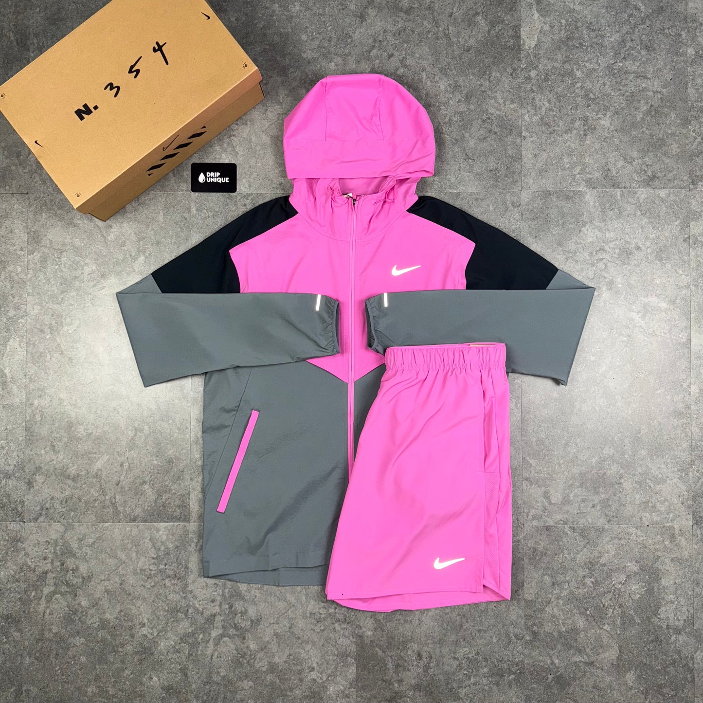 Nike UV Windrunner Jacket Playful Pink