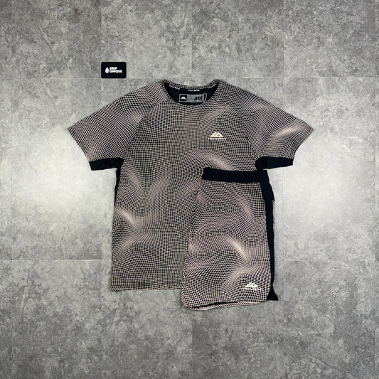 Trailberg Aspect T-Shirt Black & Black Aspect Shorts Set